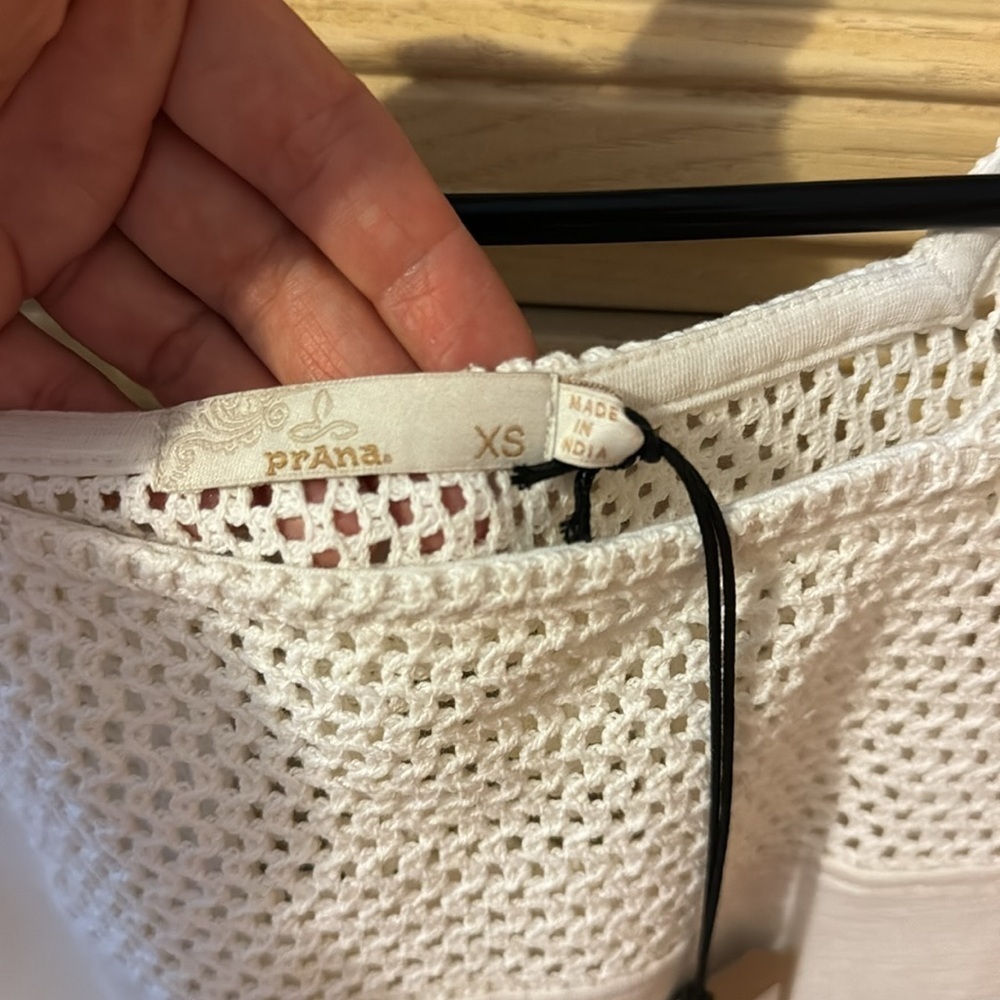 Prana Abbott Pass Tank - Picture 5 of 9